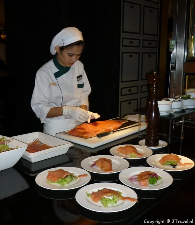 Diner in het Narai Hotel in Bangkok