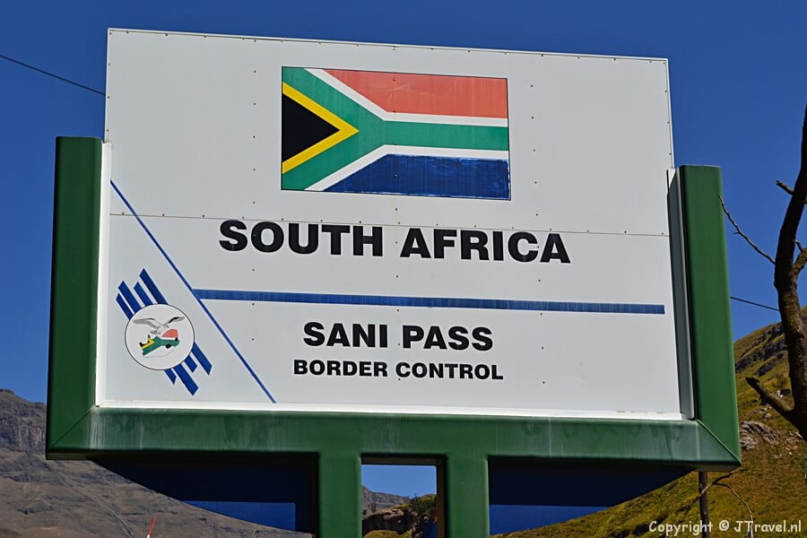 De grensovergang van Zuid-Afrika naar Lesotho op de Sani Pass