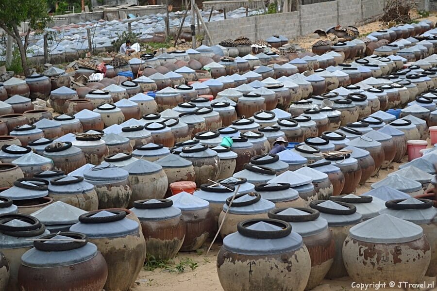 De visolievaten in Phan Thiet