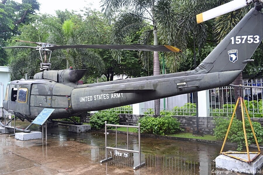 Een Amerikaanse helicopter in het War Remnants Museum in Ho Chi Minh City