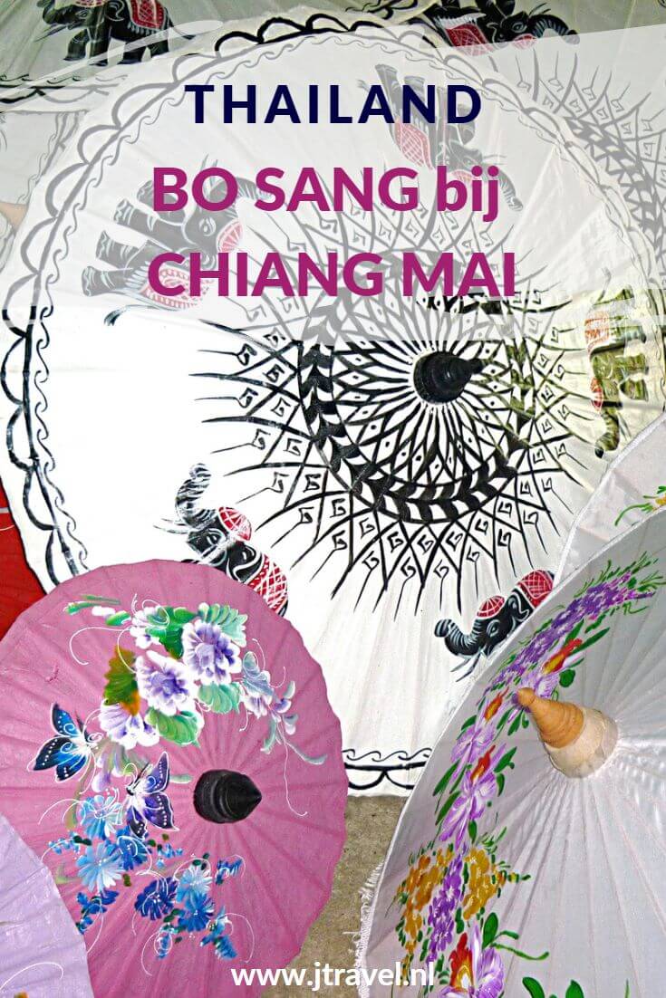 Tijdens mijn rondreis mocht Bo Sang bij Chiang Mai niet ontbreken. In Bo Sang liet ik een waaier met mijn naam in het Thais maken. Hier lees je de informatie over Bo Sang in de omgeving van Chiang Mai. Lees je mee over de Bo Sang? #chiangmai #bosang #thailand #waaier #parasol #jtravel #jtravelblog
