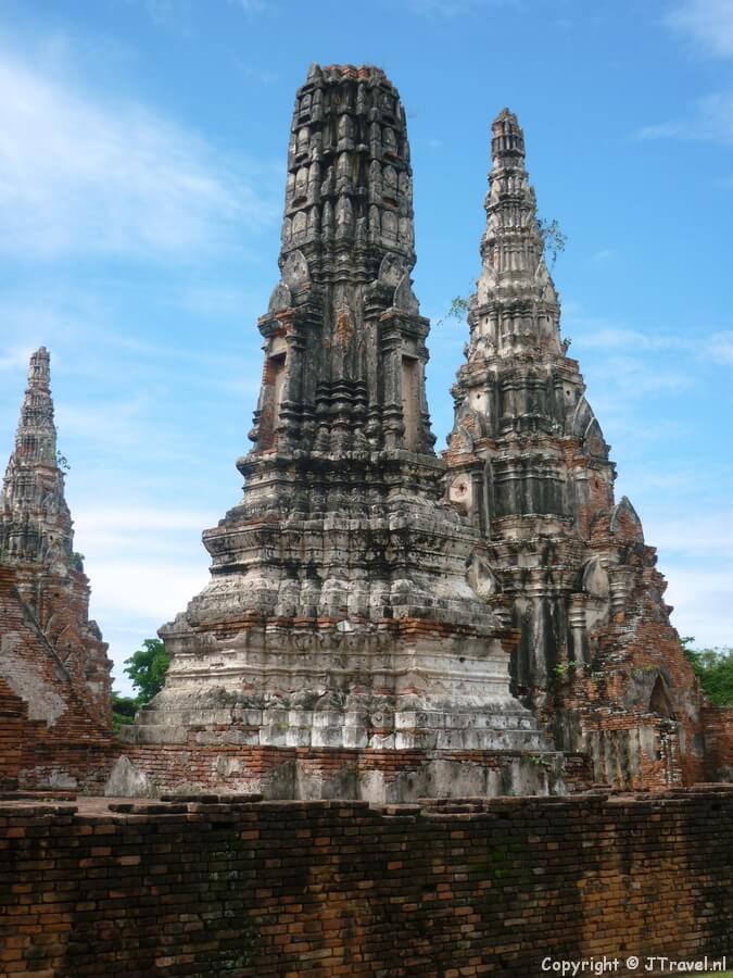 Een prang in de Wat Phra Mahathat in Ayutthaya/Thailand