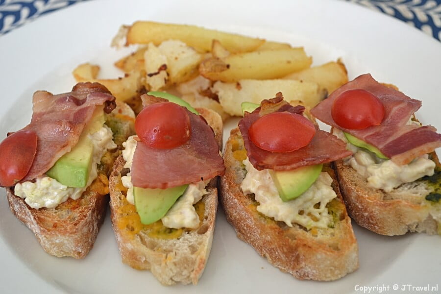 Lunch in Simon's Town