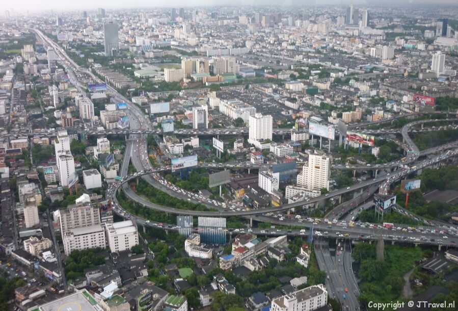 Uitzicht vanuit de Baiyoketoren over Bangkok