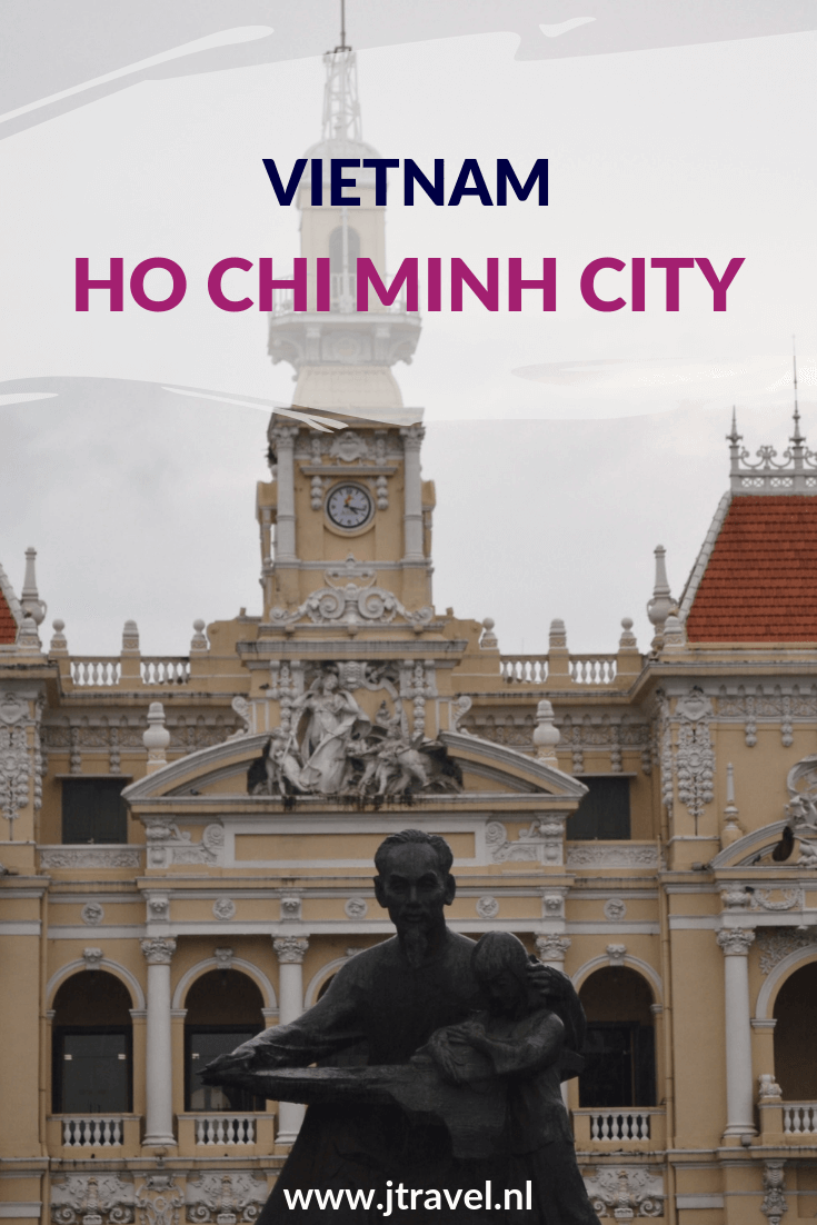 In de Vietnamese stad Ho Chi Minh City is genoeg te zien om een paar dagen door te brengen. Ik heb de belangrijkste bezienswaardigheden voor je op een rijtje gezet. Lees je mee? #hochiminhcity #saigon #bezienswaardigheden #vietnam #jtravelblog #jtravel In de Vietnamese stad Ho Chi Minh City is genoeg te zien om een paar dagen door te brengen. Ik heb de belangrijkste bezienswaardigheden voor je op een rijtje gezet. Lees je mee? #hochiminhcity #saigon #bezienswaardigheden #vietnam #jtravelblog #jtravel