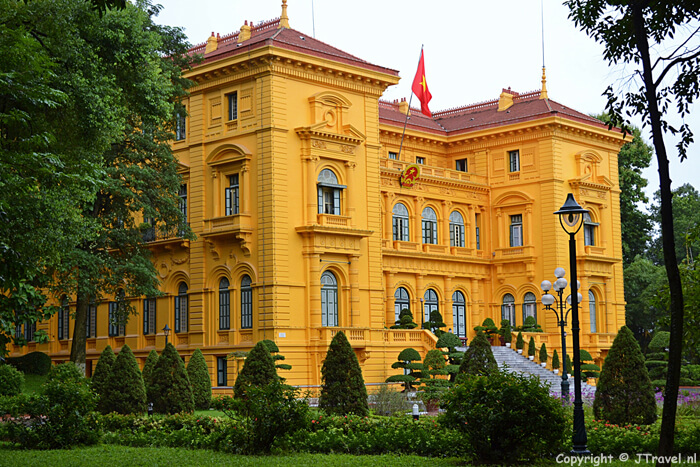 Het Presidentieel Paleis in Hanoi / Copyright © JTravel.nl