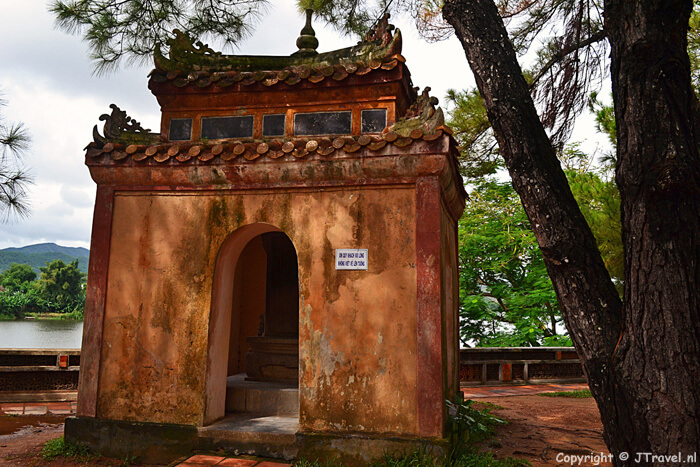 De toegangspoort van de Thien Mu Pagode in Hué / Copyright © JTravel.nl