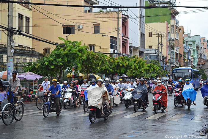 Het verkeer in Chinatown in Ho Chi Minh City / Copyright © JTravel.nl
