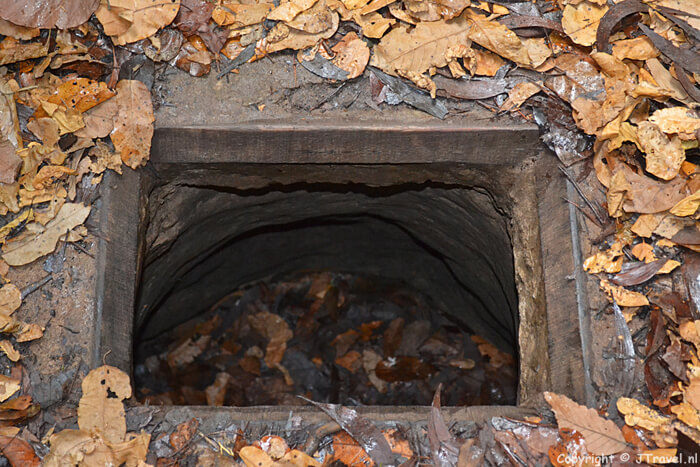 De ingang van een tunnel in Cu Chi / Copyright © JTravel.nl