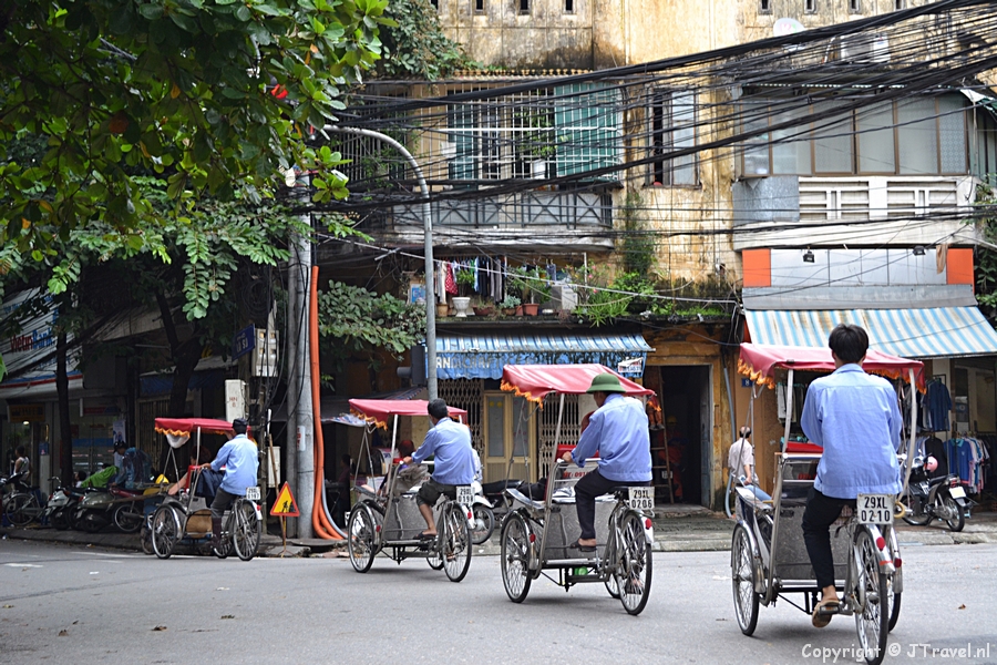 Fietstaxis in Hanoi / Copyright © JTravel.nl