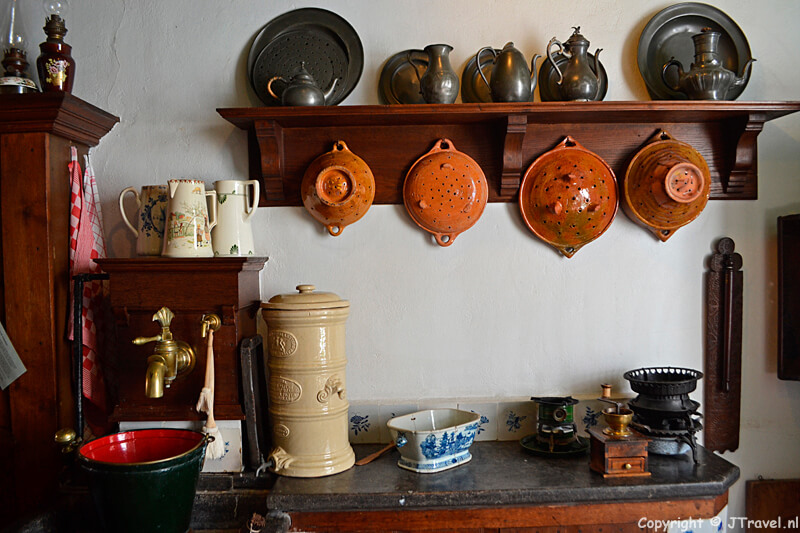 De keuken in de Oudheidkamer in Den Burg