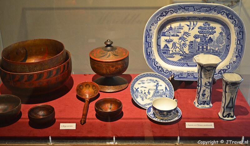 Tentoonstelling 'Meer dan mooi' in de Oudheidkamer in Den Burg