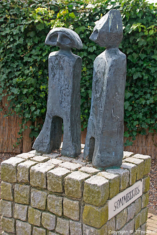 Beeld van de Sommeltjes in De Waal