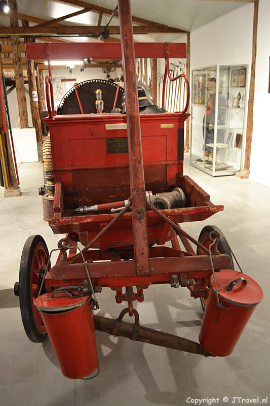 De brandweer in het Cultuurhistorisch Museum Texel in De Waal