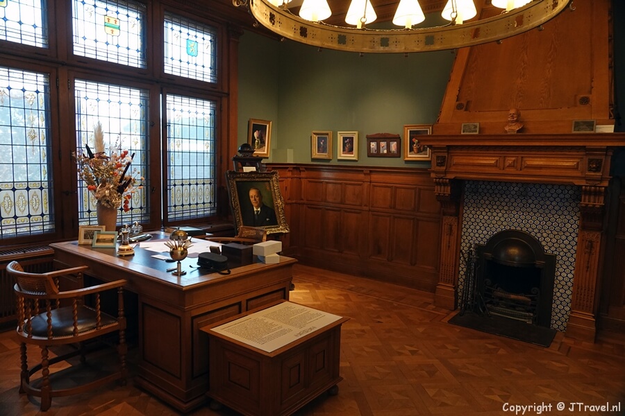 De Comparitie of Directiekamer in Museum De Zwarte Tulp in Lisse