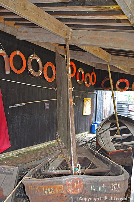 Een reddingsvlet in het Kaap Skil Museum in Oudeschild
