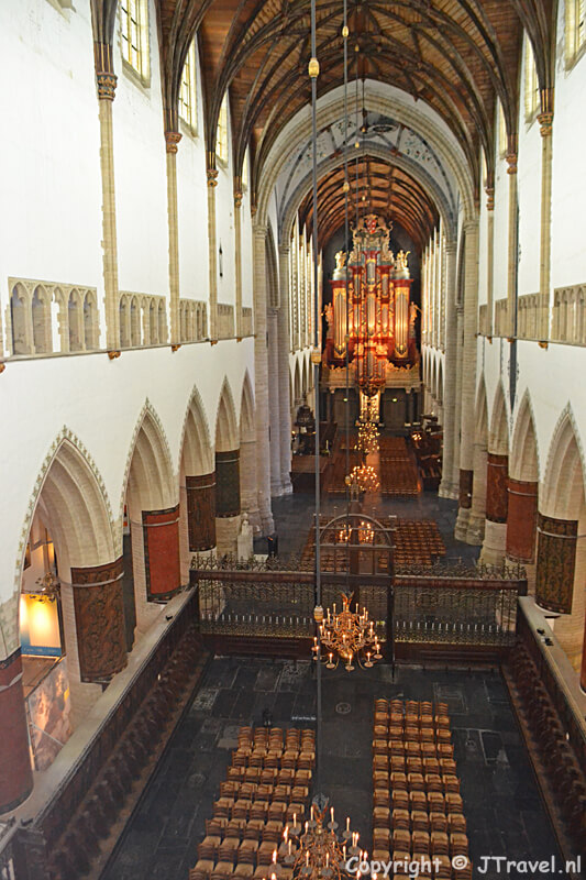 Vanaf de galerij in de St. Bavokerk in Haarlem