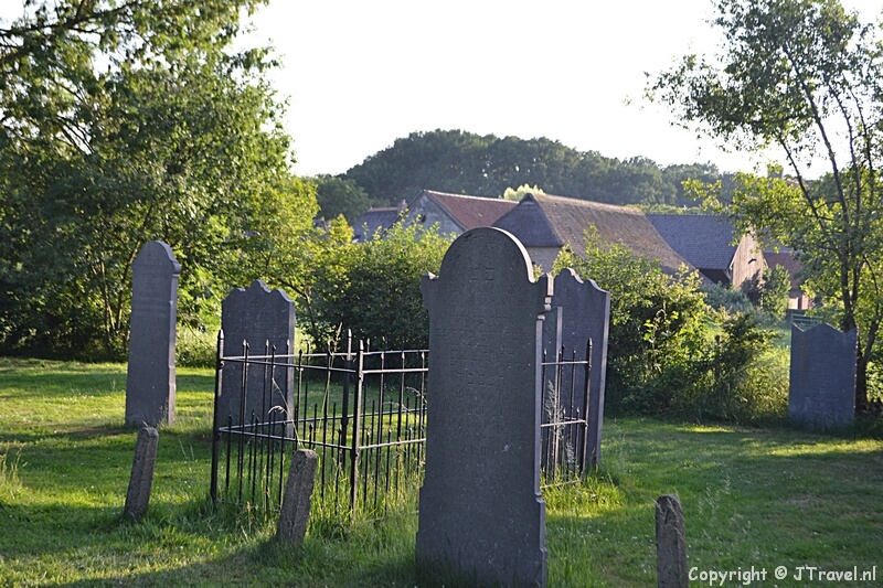 De Joodse begraafplaats in Bronkhorst
