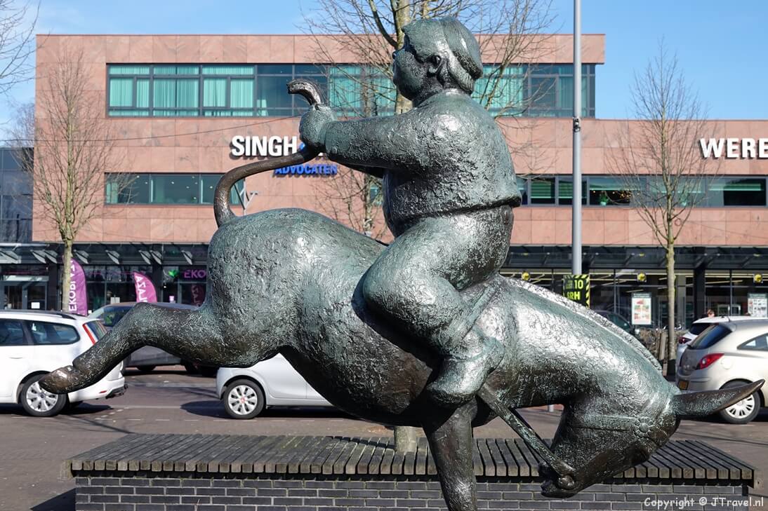 Foto's van mijn wandeling langs beelden in het centrum van Hoofddorp / Copyright ยฉ JTravel.nl