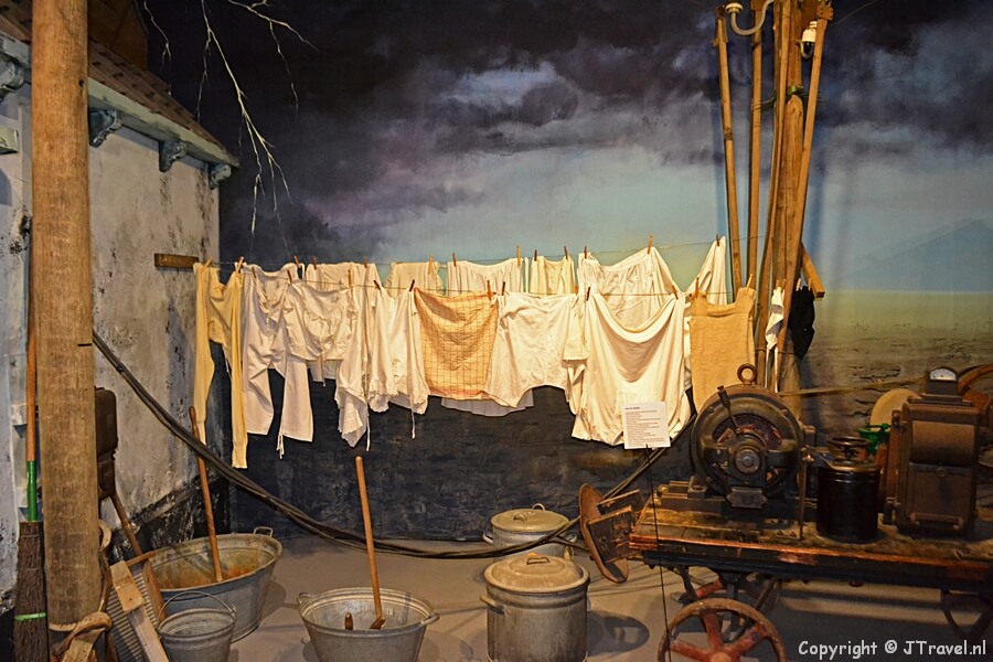 De was hangt buiten in het Historisch Museum Haarlemmermeer in Hoofddorp