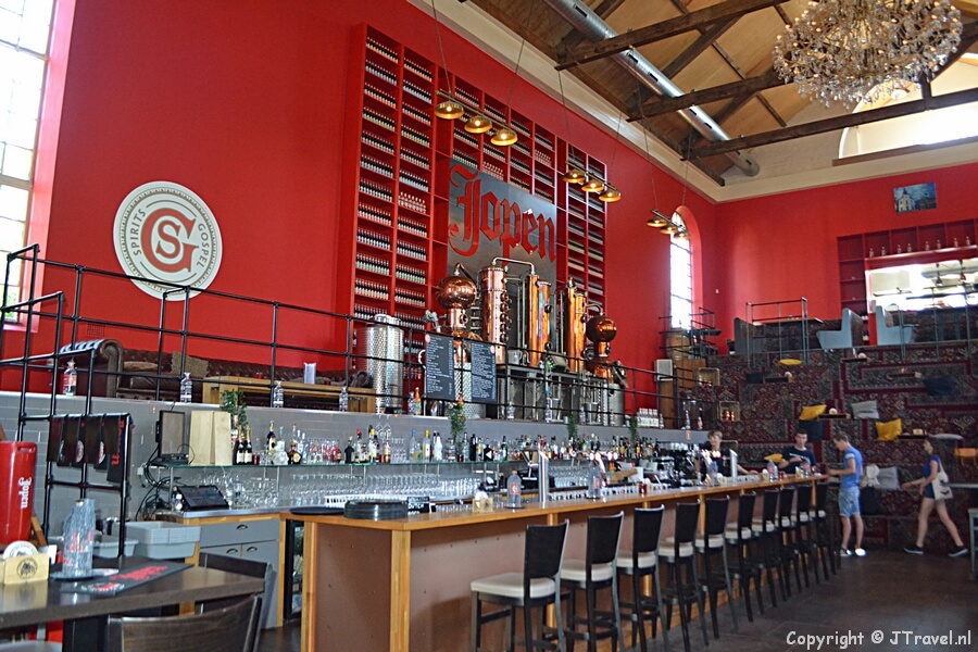 De huidige binnenkant van de Hoofdvaartkerk/Jopenkerk in Hoofddorp / Copyright © JTravel.nl