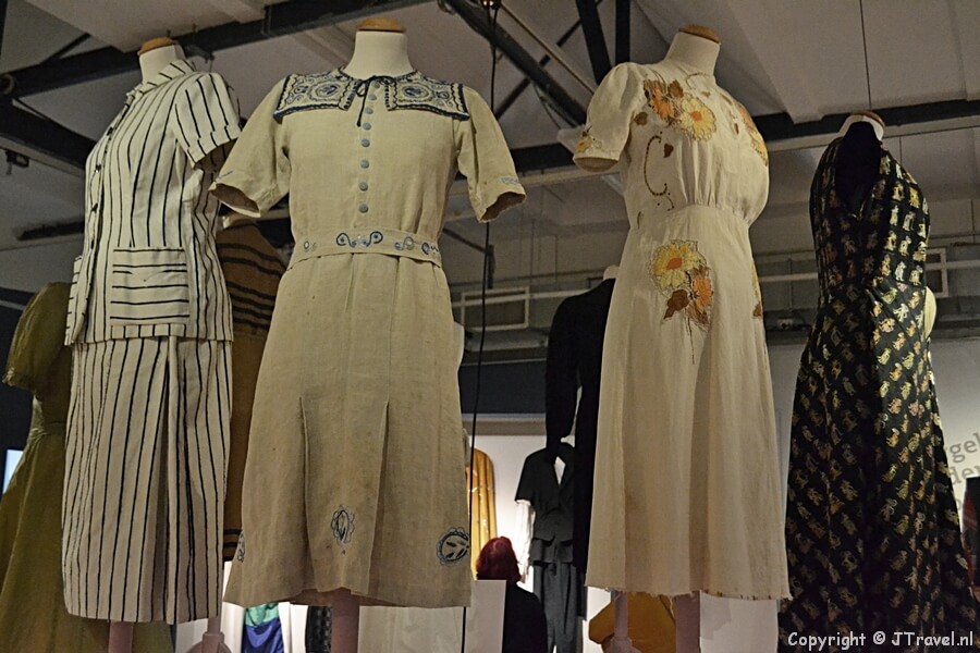 De tijdelijke tentoonstelling 'Mode op de bon' in het Verzetsmuseum in Amsterdam