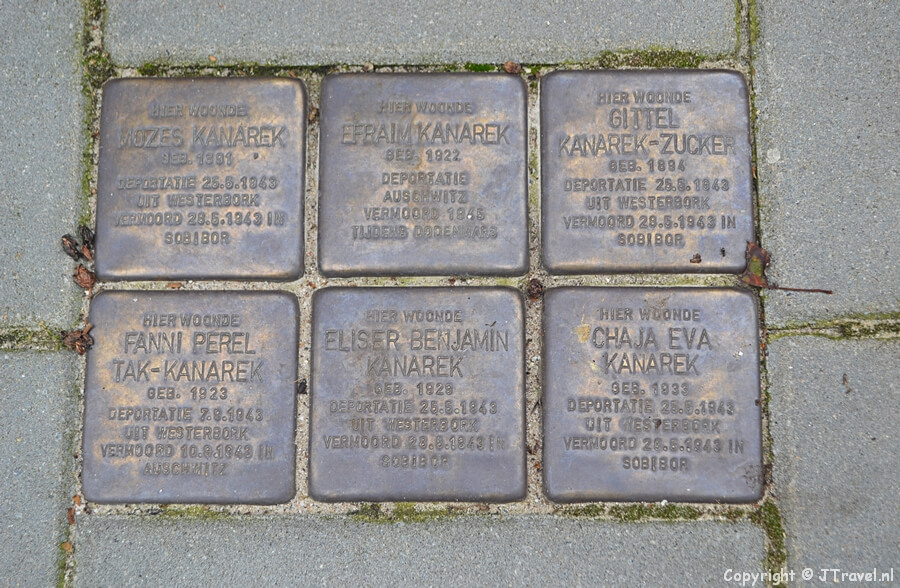 Stolpersteine van de familie Kanarek op het Stationsplein 11 in Weesp