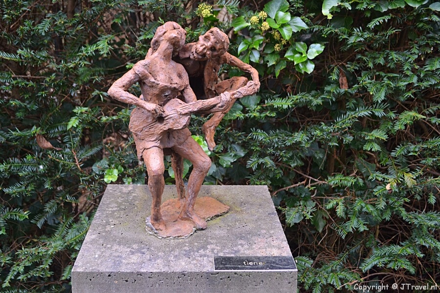 Een beeld van de dood: Tiener in de Bijbelse Tuin Hoofddorp