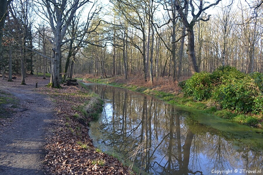 De Leybeek tijdens mijn wandeling over Buitenplaats Leyduin in Vogelenzang