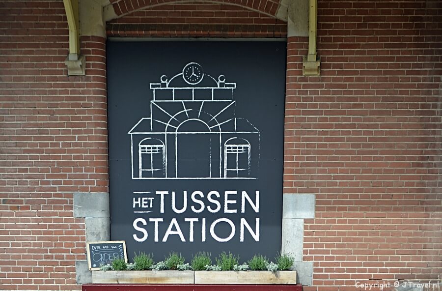 Horecagelegenheid Het Tussenstation bij het Toeristisch Overstap Punt (TOP) Lisse tijdens Trage Tocht Lisse