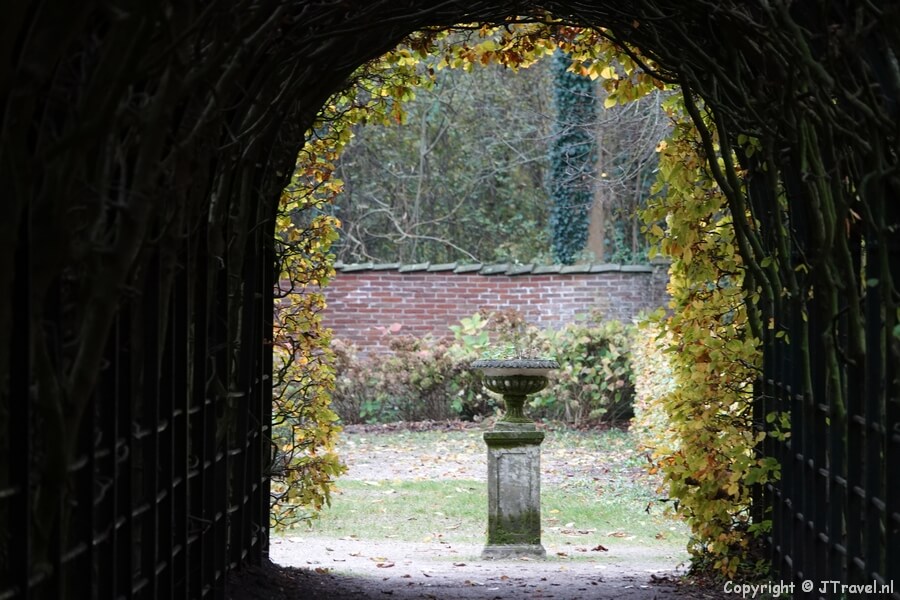 De berceau op Buitenplaats Beeckestijn tijdens mijn wandeling rond de buitenplaatsen van Velsen