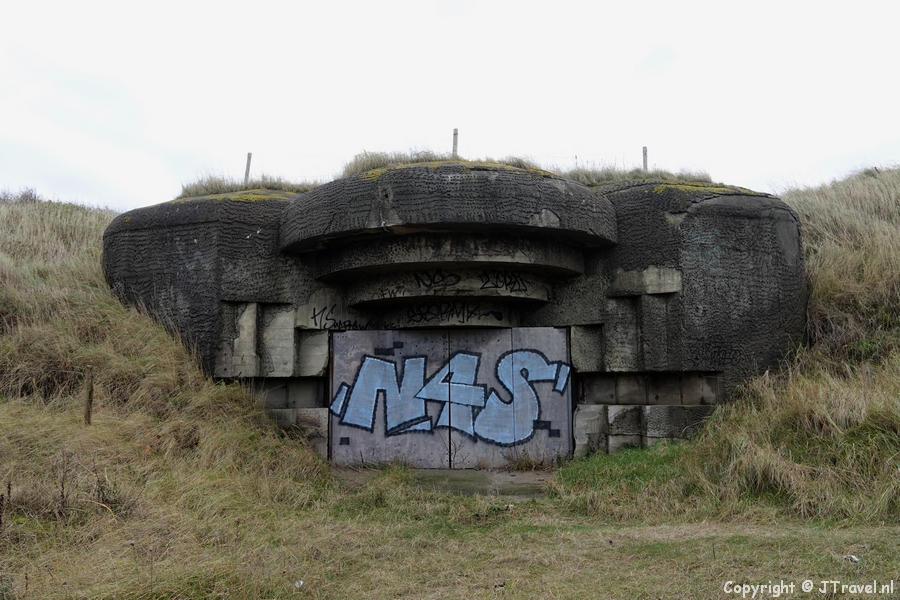 Een bunker tijdens mijn wandeling rond Wijk aan Zee