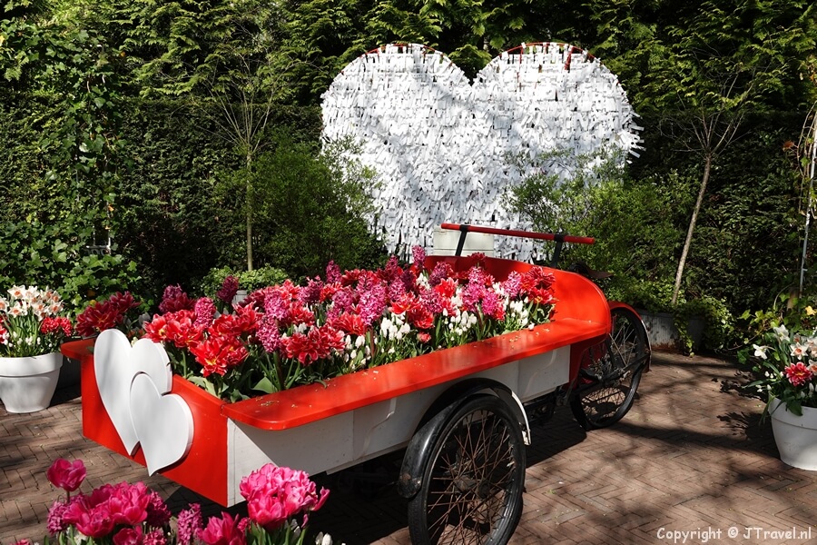 Red Romance Inspiratietuin in de Keukenhof 2022 / Copyright © JTravel.nl