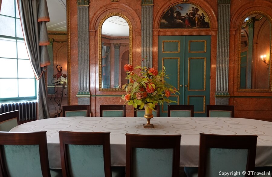 De Erkerzaal in Huis Barnaart in Haarlem