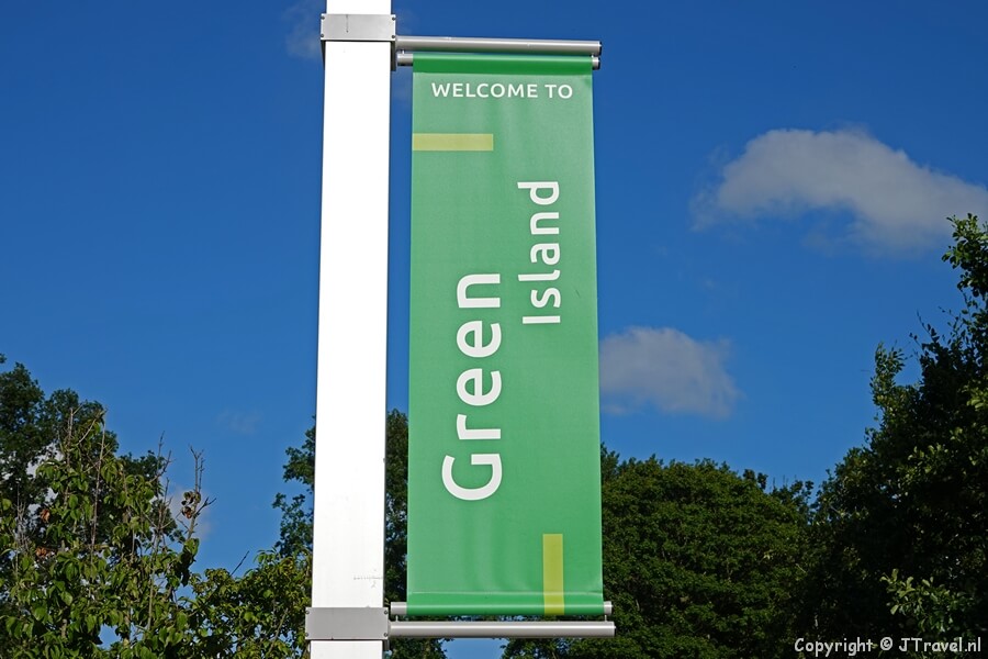 Banner op Green Island op de Floriade Expo 2022 in Almere