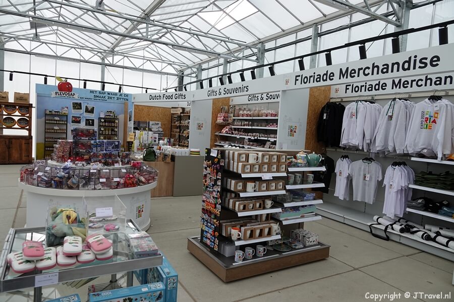 De gift shop op Hortus Avenue op de Floriade Expo 2022 in Almere