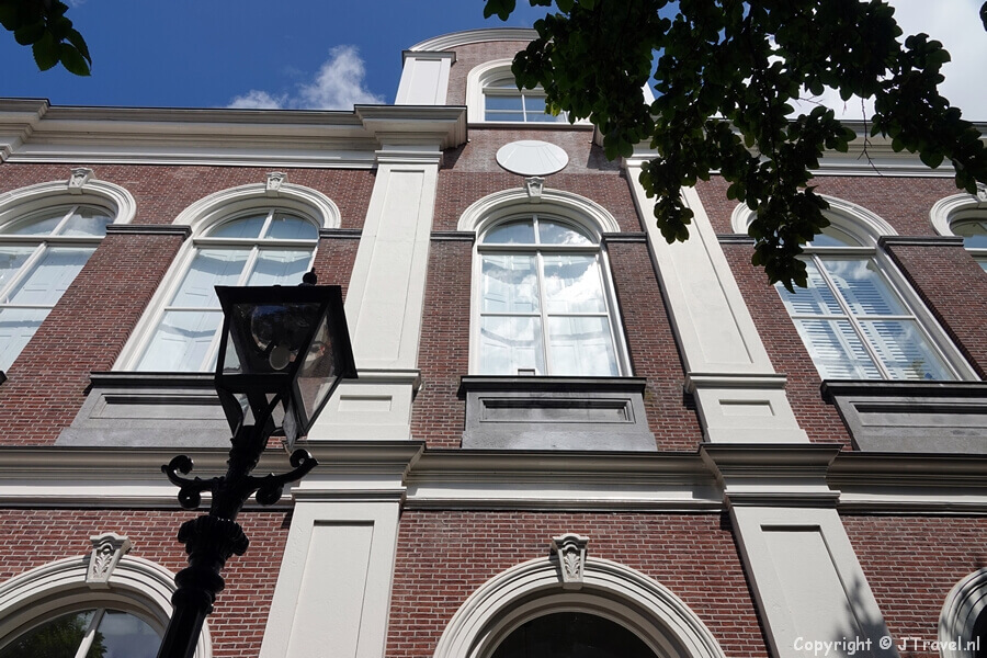 Voormalige gebouw van de MMS in Haarlem tijdens mijn wandeling tussen Haarlem en Zandvoort