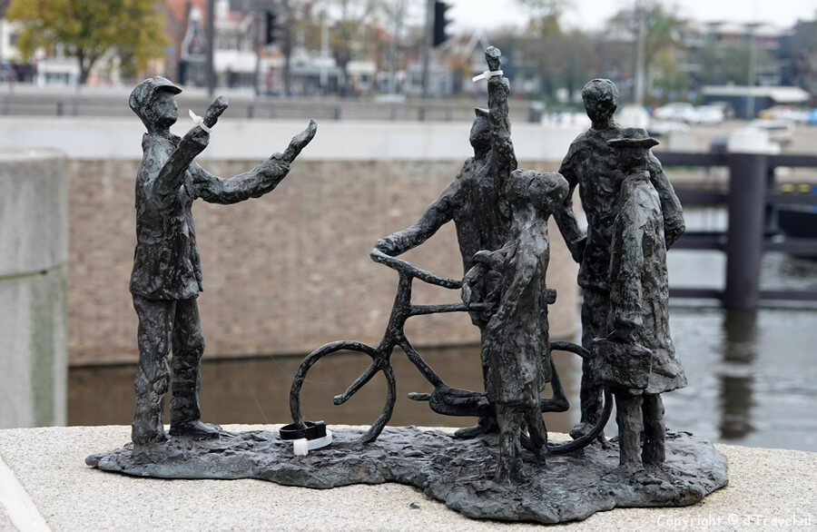 Februaristakingmonument in Zaandam<br/>Copyright ยฉ JTravel.nl