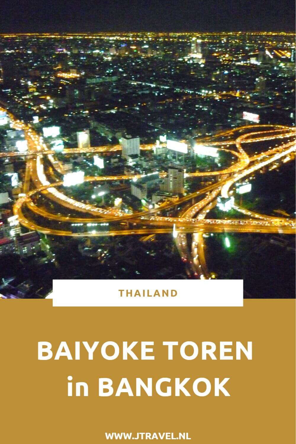 Mocht je de gelegenheid hebben, ga dan helemaal naar boven in de Baiyoke Toren in Bangkok. Op de 77e verdieping bevindt zich een publiek observatiedek vanwaar je een schitterend uitzicht hebt over Bangkok. Nog hoger is op de 84e etage een openlucht, ronddraaiend luchtdek. Dineren kan in het Baiyoke Sky Restaurant. Meer lezen? Kijk dan op mijn website. #baiyoketoren #panoramadek #bangkok #thailand #jtravel #jtravelblog Mocht je de gelegenheid hebben, ga dan helemaal naar boven in de Baiyoke Toren in Bangkok. Op de 77e verdieping bevindt zich een publiek observatiedek vanwaar je een schitterend uitzicht hebt over Bangkok. Nog hoger is op de 84e etage een openlucht, ronddraaiend luchtdek. Dineren kan in het Baiyoke Sky Restaurant. Meer lezen? Kijk dan op mijn website. #baiyoketoren #panoramadek #bangkok #thailand #jtravel #jtravelblog