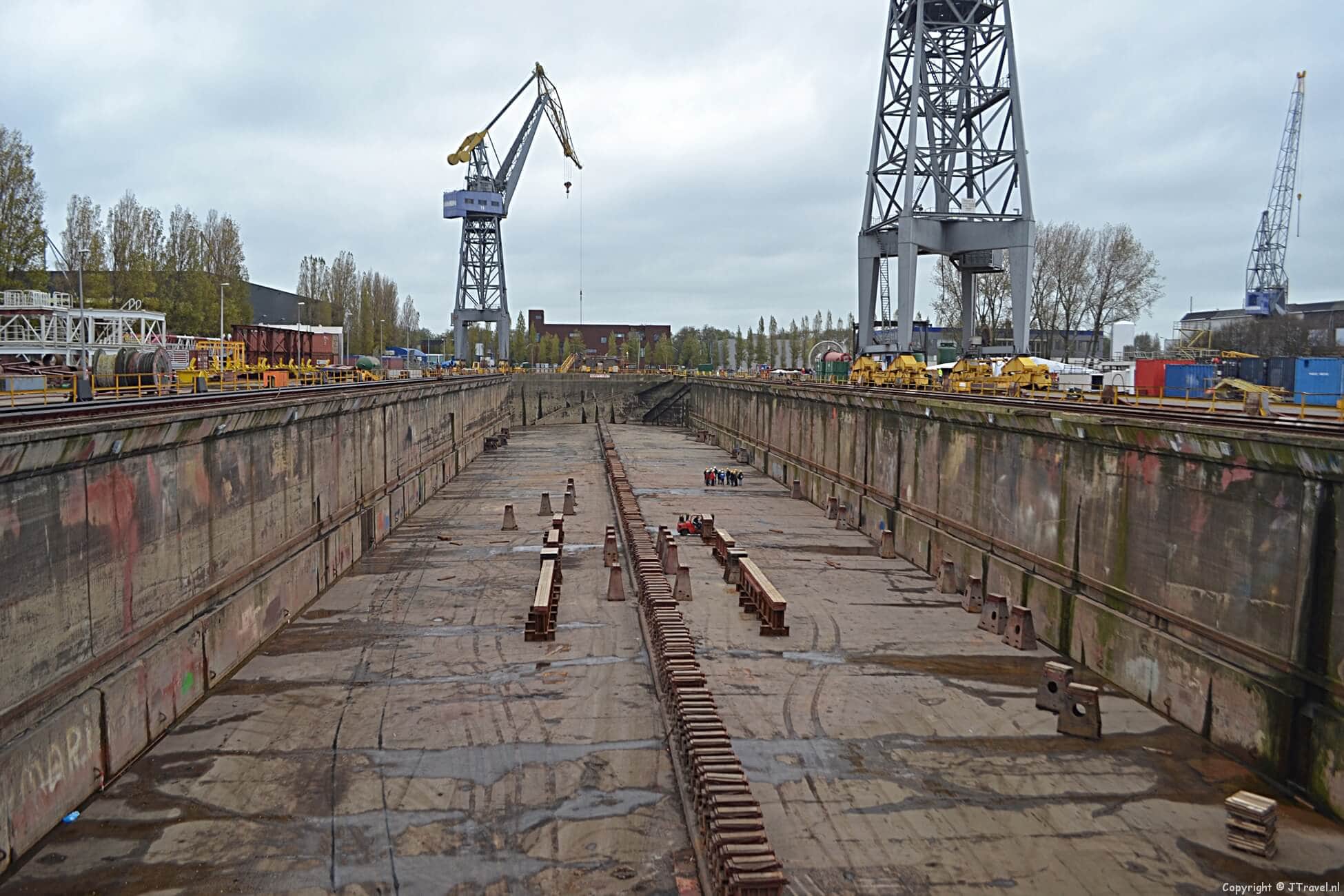 Foto's van Scheepswerf Damen Shiprepair in Amsterdam