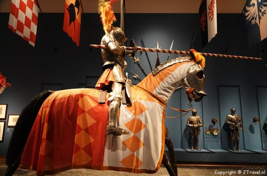 De tentoonstelling 'Romanovs in de ban van de ridders, Een romantisch verhaal van tsaren en ridders' in de Hermitage in Amsterdam