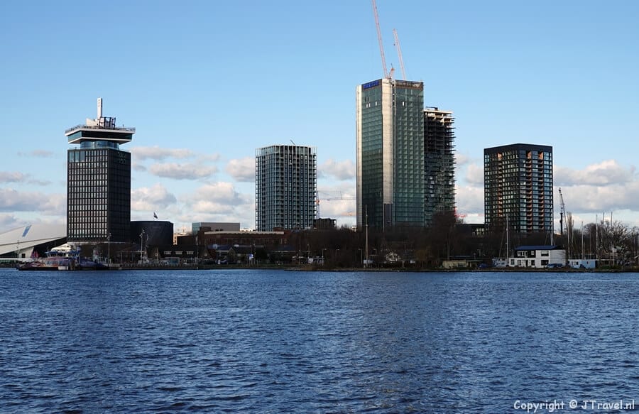 Het IJ in Amsterdam tijdens mijn onderwijshistorische wandeling in het centrum van Amsterdam