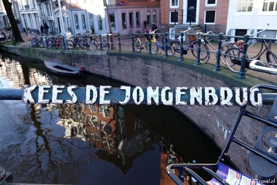 Kees de Jongenbrug in Amsterdam tijdens mijn onderwijshistorische wandeling in het centrum van Amsterdam
