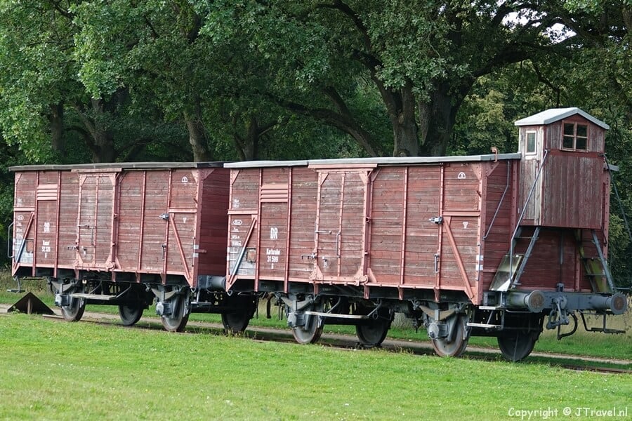 Treinwagons in Kamp Westerbork in Hooghalen / Copyright JTravel.nl