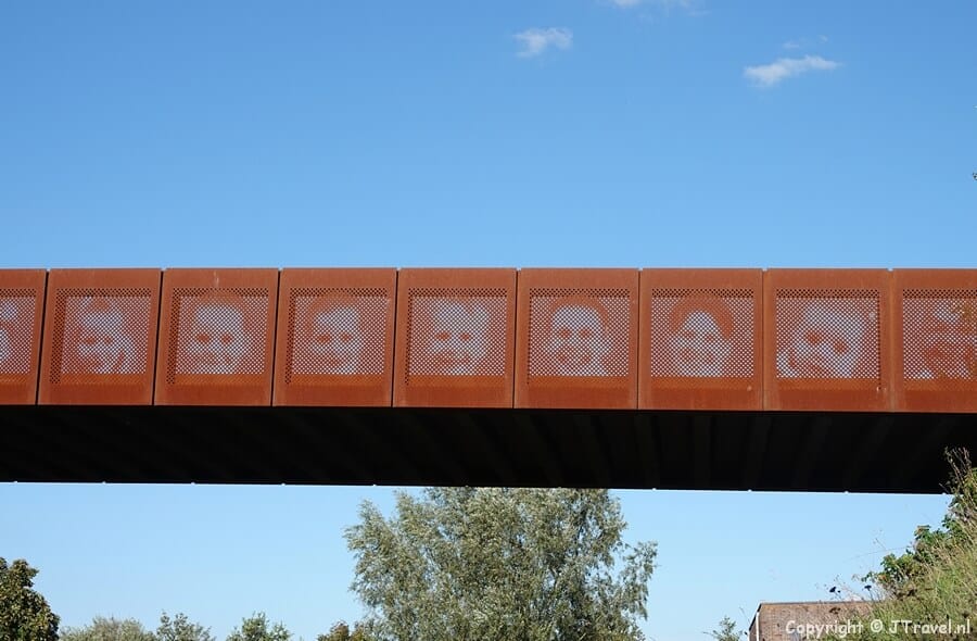 Brug over de Driemerenweg tijdens mijn wandeling tussen Zwaanshoek en Hoofddorp
