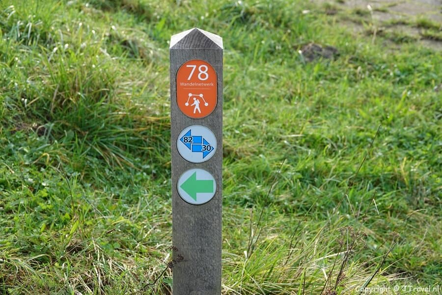 Routepaaltje 78 tijdens mijn wandeling rond de Toolenburgerplas en door PARK21 in Hoofddorp
