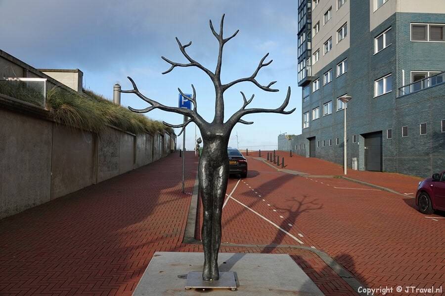 Beeld van Iris Le Rütte voor Museum Beelden aan Zee in Den Haag/Scheveningen