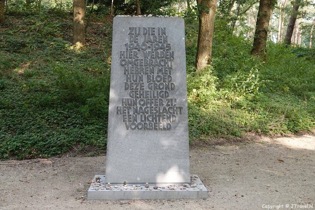 De herdenkingssteen van Nationaal Monument Kamp Amersfoort