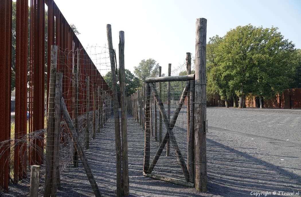 De rozentuin van Nationaal Monument Kamp Amersfoort