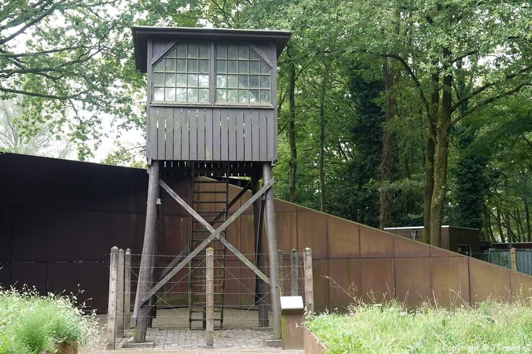 De wachttoren van Nationaal Monument Kamp Amersfoort